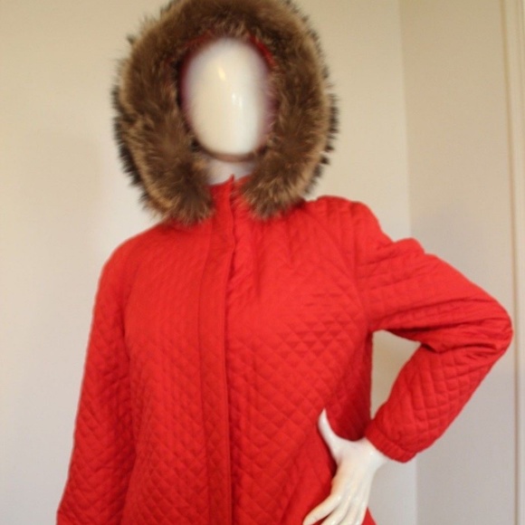 Burberry Red Quilted Coat - Picture 5 of 15